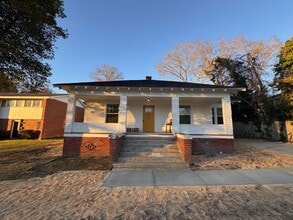 Building Photo - 612 Chesnut St