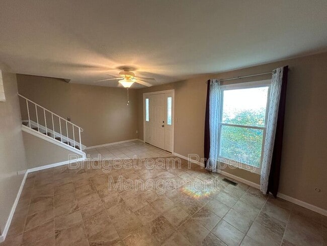 Building Photo - 1404 Crown Point Ct