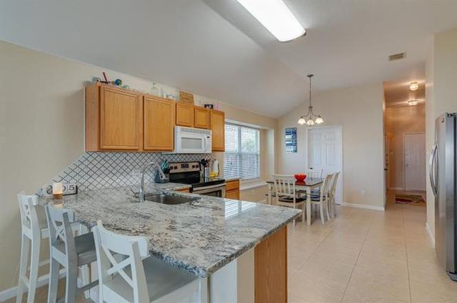 Building Photo - 11512 Gloriosa Dr