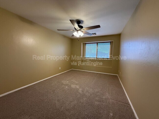 Building Photo - 8014 W Pima St