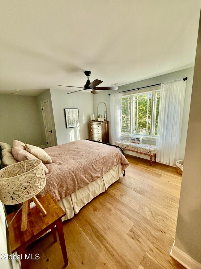 Building Photo - 16 Newton St