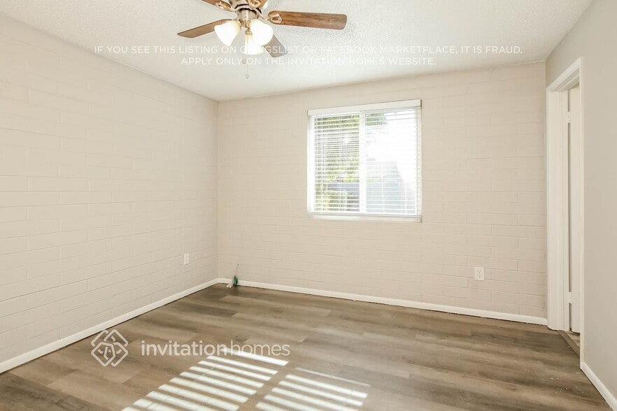 Building Photo - 3459 E Friess Dr