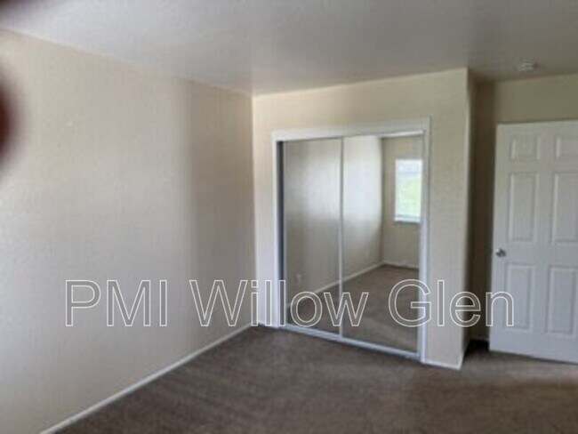 Building Photo - 7379 Tulare Hill Dr