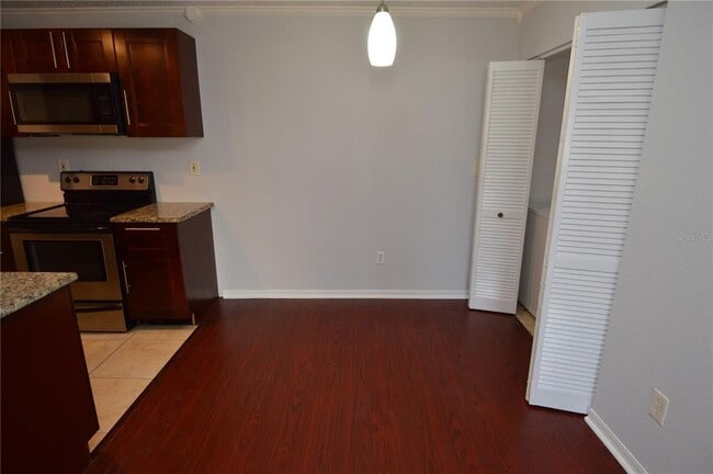 Building Photo - 10265 Gandy Blvd N