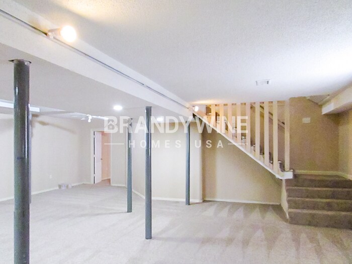 Building Photo - 4060 W Stubbs Rd