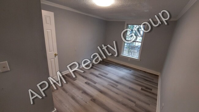 Building Photo - Two bedroom duplex off Bluff Road