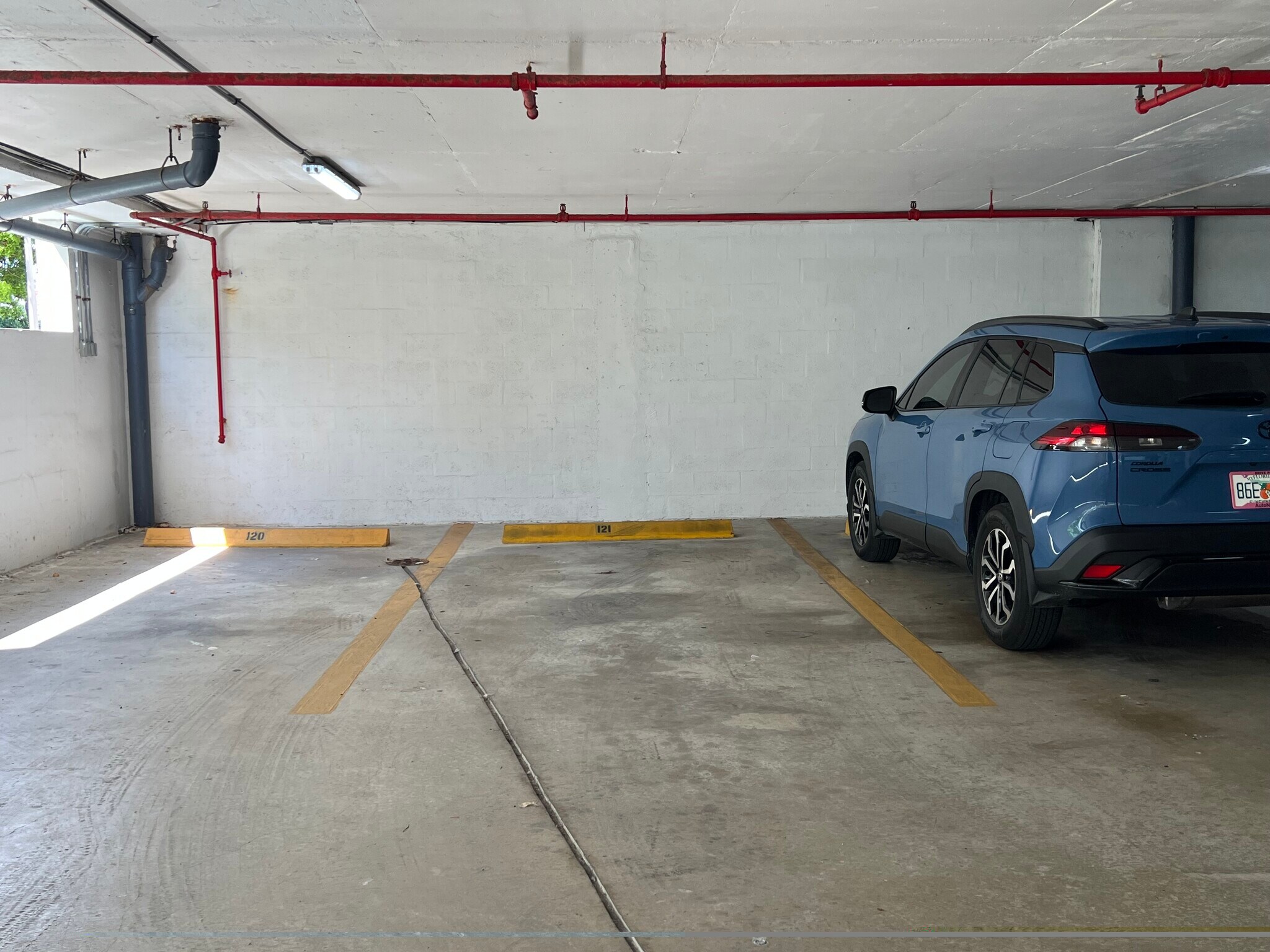 Building Photo - 2401 Collins Ave