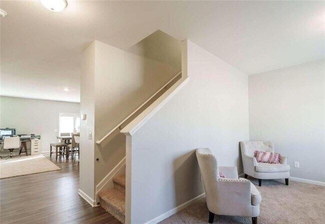 Building Photo - 449 Mccall Wy