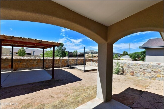 Building Photo - 14972 Louis Baudoin