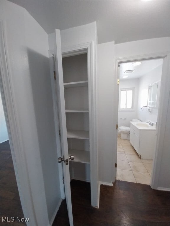 Building Photo - 1593 Lee Terrace Dr