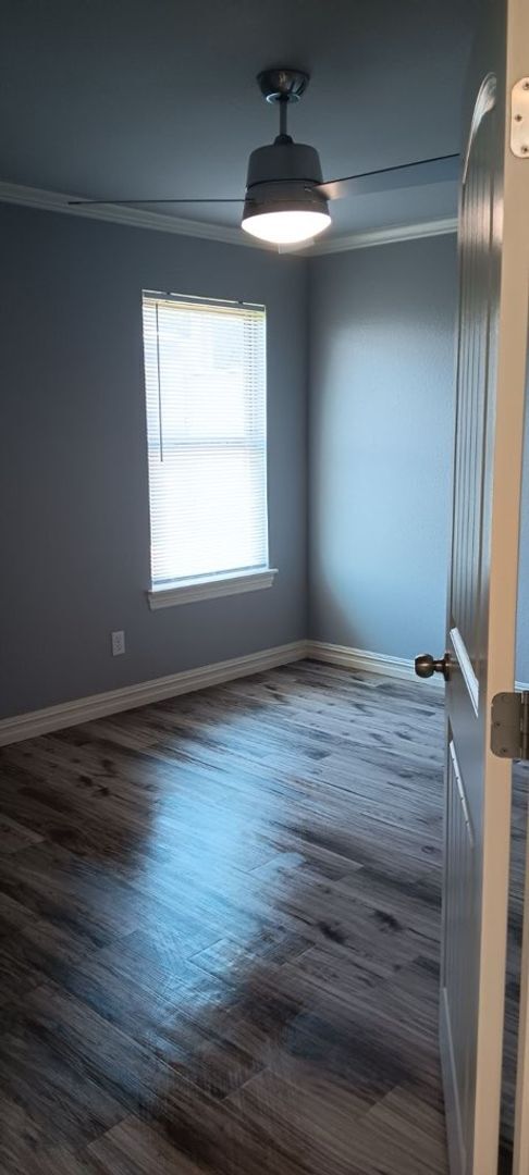 Building Photo - 3 bedroom/2 bathroom townhouse