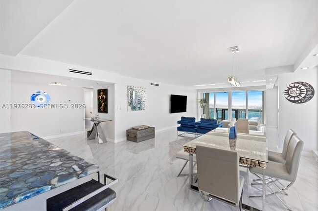 Building Photo - 2100 S Ocean Dr