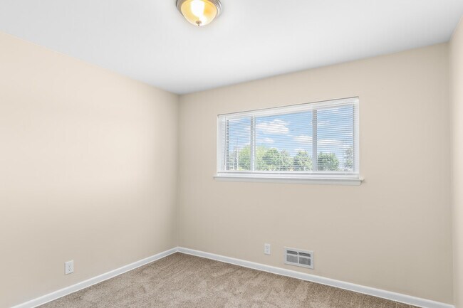 Building Photo - 3073 W Ruskin Ct