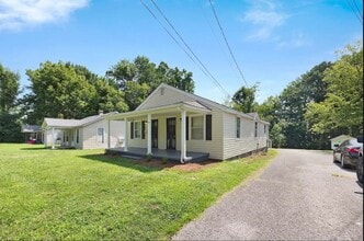Building Photo - Family Friendly 2-bedroom Home