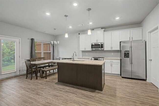 Building Photo - 1360 Sugar Glen Ct