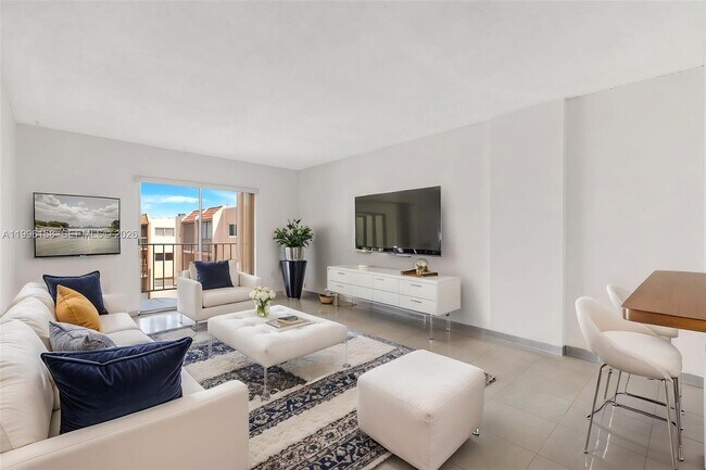 Building Photo - 6130 W 19th Ave