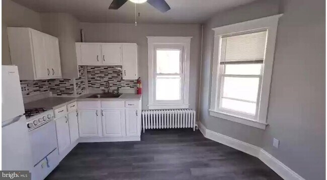 Building Photo - 1078 Lalor St