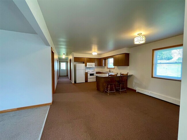 Building Photo - 507 Hill Ave