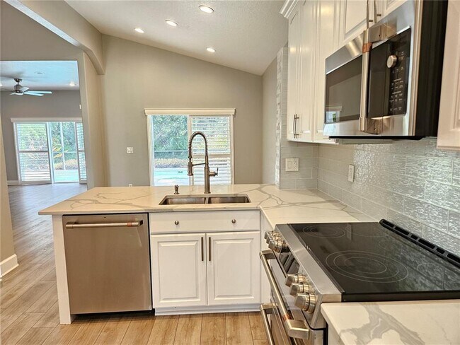 Building Photo - 2319 Caraway Dr