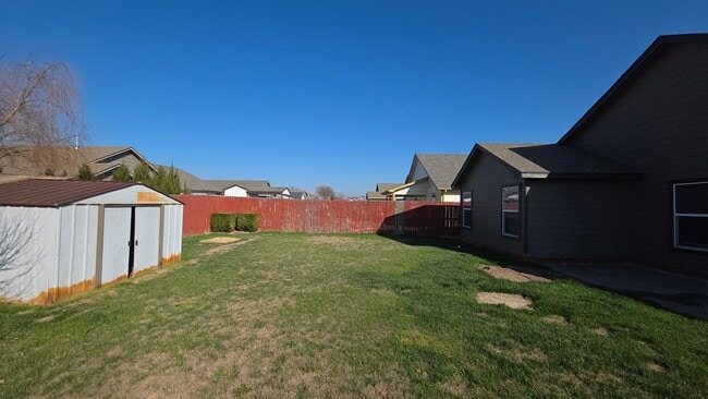 Building Photo - Clean 3 bed 2 bath  - Owasso schools