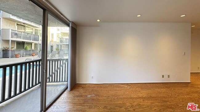 Building Photo - 1134 Alta Loma Rd