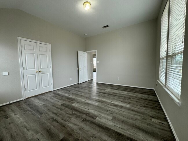 Building Photo - 13196 Miller Ln