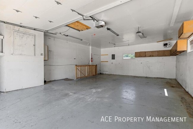 Building Photo - 4430 Steeler Ln