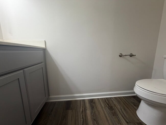 Building Photo - 114 Harvest Dr