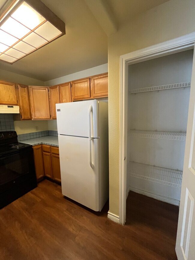 Building Photo - 2628 Gwendolyn Ln