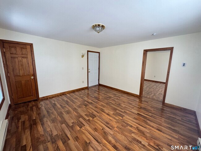 Building Photo - 145 Hoadley St