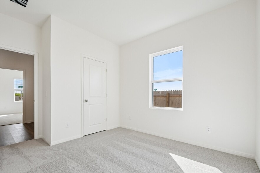 Building Photo - 1305 Morris Lp