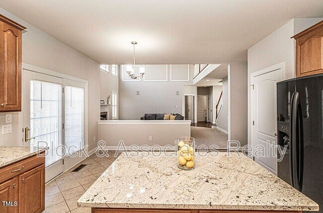 Building Photo - 9244 Palm Bay Cir