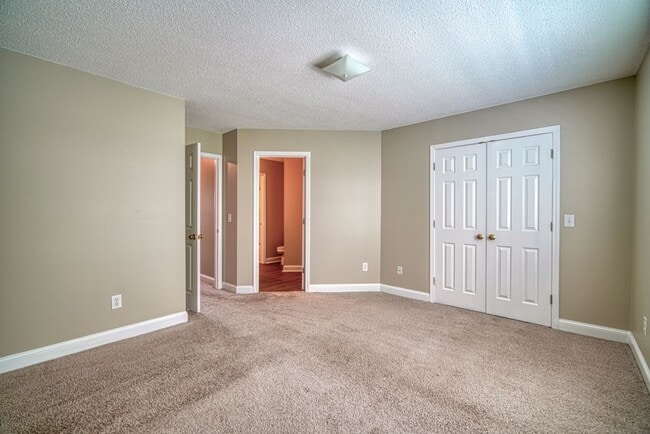 Building Photo - Charming 2 BR, 2.5 BA, 2-Story Townhome for Rent in Greer, NO APPLICATION FEE if APPROVED