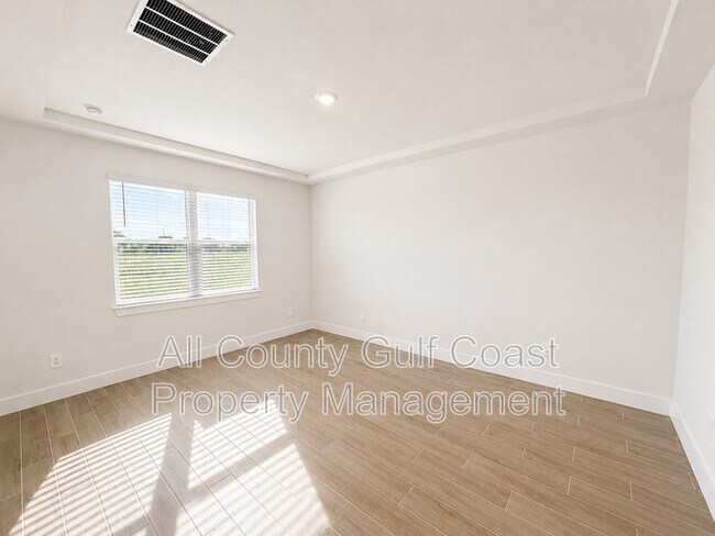 Building Photo - 168 Shady Edge Lp