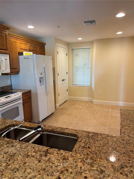 Building Photo - 501 Haben Blvd