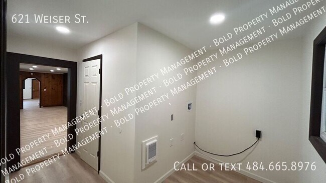 Building Photo - 621 Weiser St
