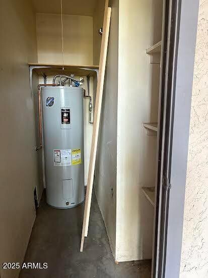 Building Photo - 1920 W Lindner Ave