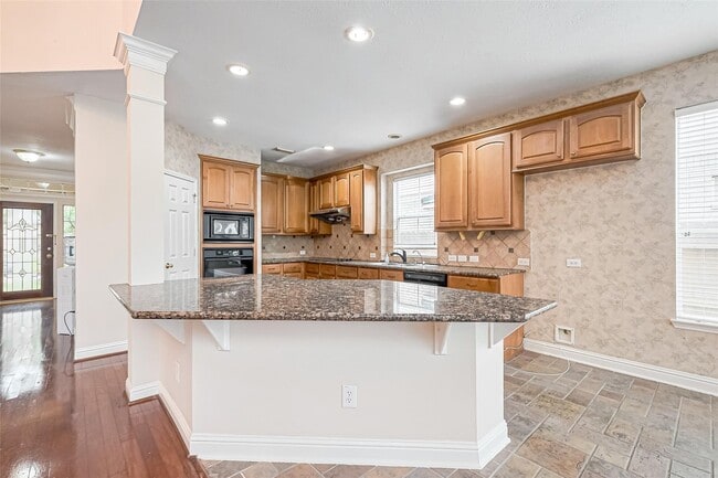 Building Photo - 5547 Cranston Ct