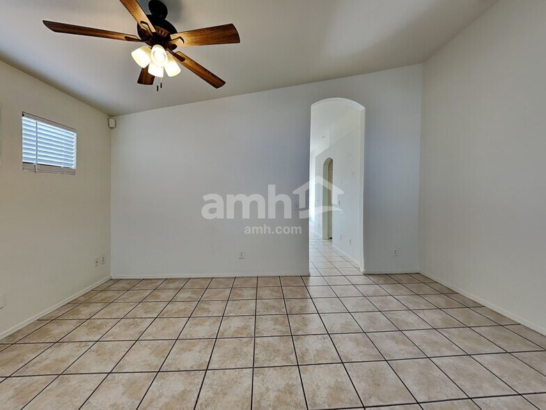 Building Photo - 8544 N 112th Ave