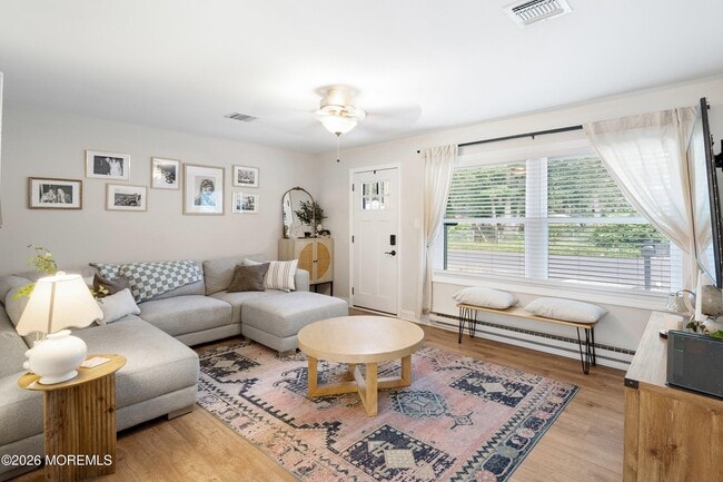 Building Photo - 329 Briggs Ave