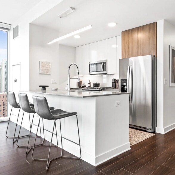 Building Photo - 281 W Wolf Point Plaza