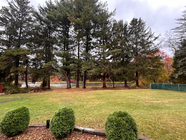 Building Photo - 1 Ware