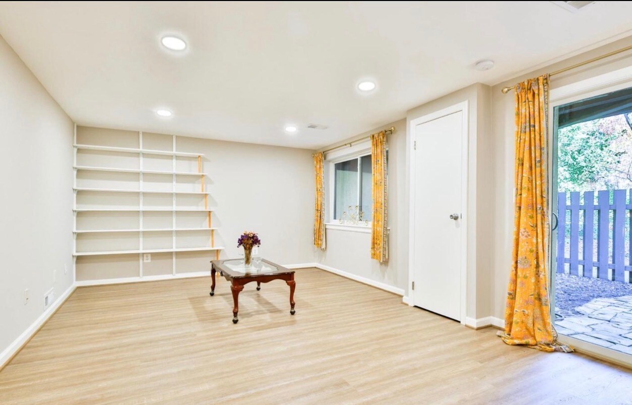 Building Photo - 11817 Coopers Ct