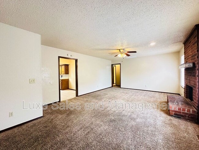 Building Photo - 7208 Kings Manor Ct