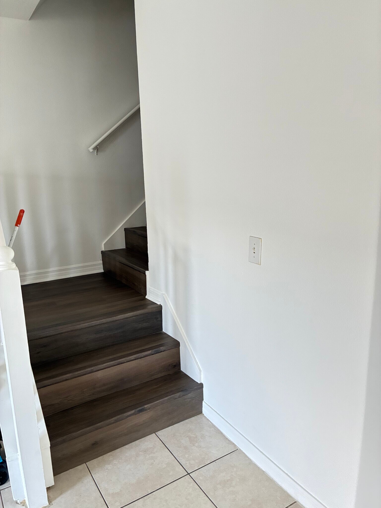 Building Photo - 1243 Charlesworth Dr