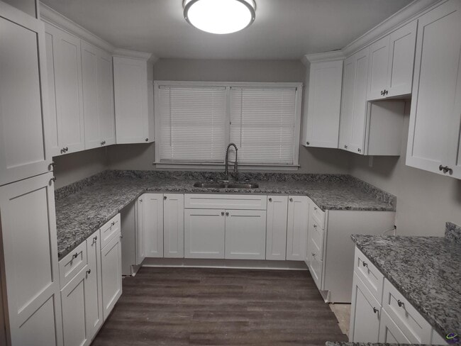 Building Photo - 6422 Gibson Rd