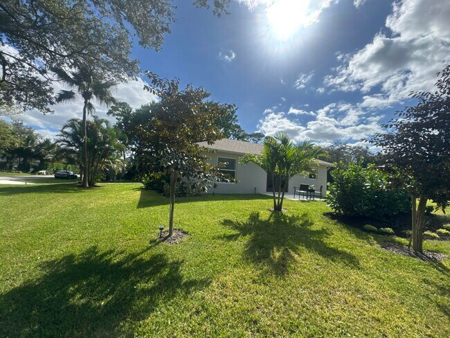 Building Photo - 12538 Pineacre Ln