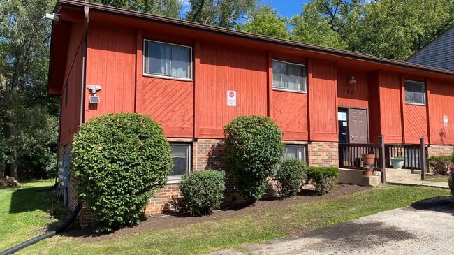 Building Photo - 3927 Sage Dr