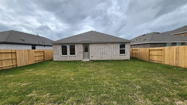 Building Photo - 16218 Rustic Pr Dr