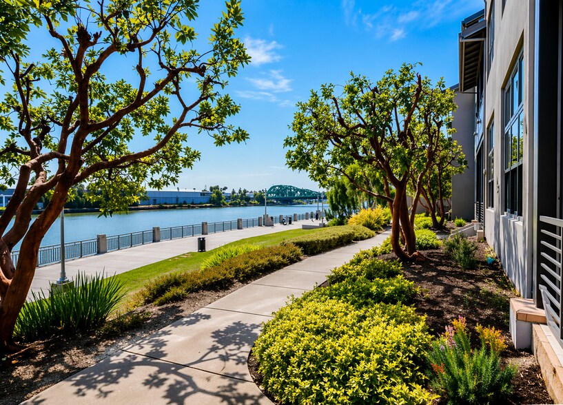 Estuary Promenade a couple blocks away - 3035 Chapman St